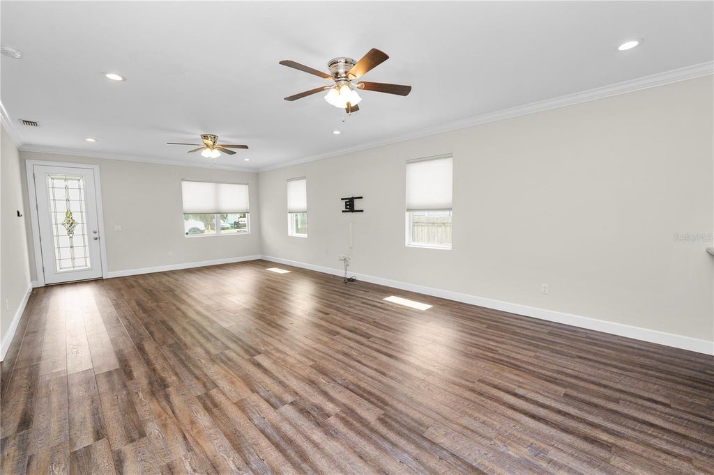 Photo of 3725 57th Avenue N, St Petersburg, FL 33714 (MLS # L4965471)