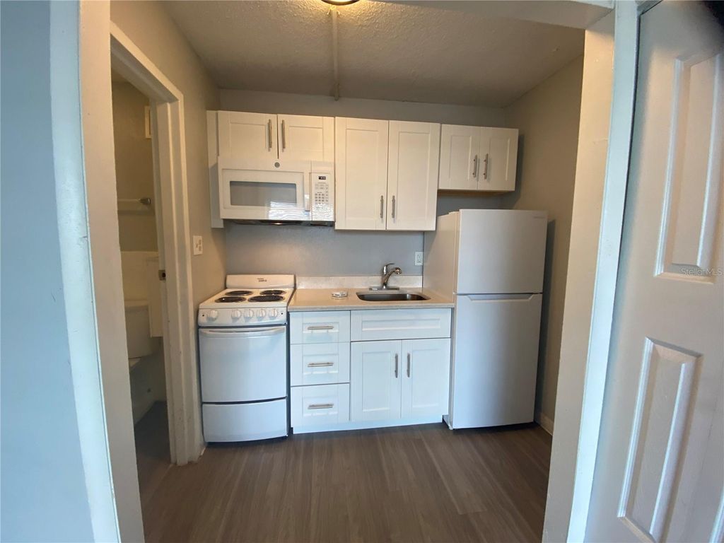 Photo of 515 Bon Air Street #254, Lakeland, FL 33805 (MLS # TB8463742)