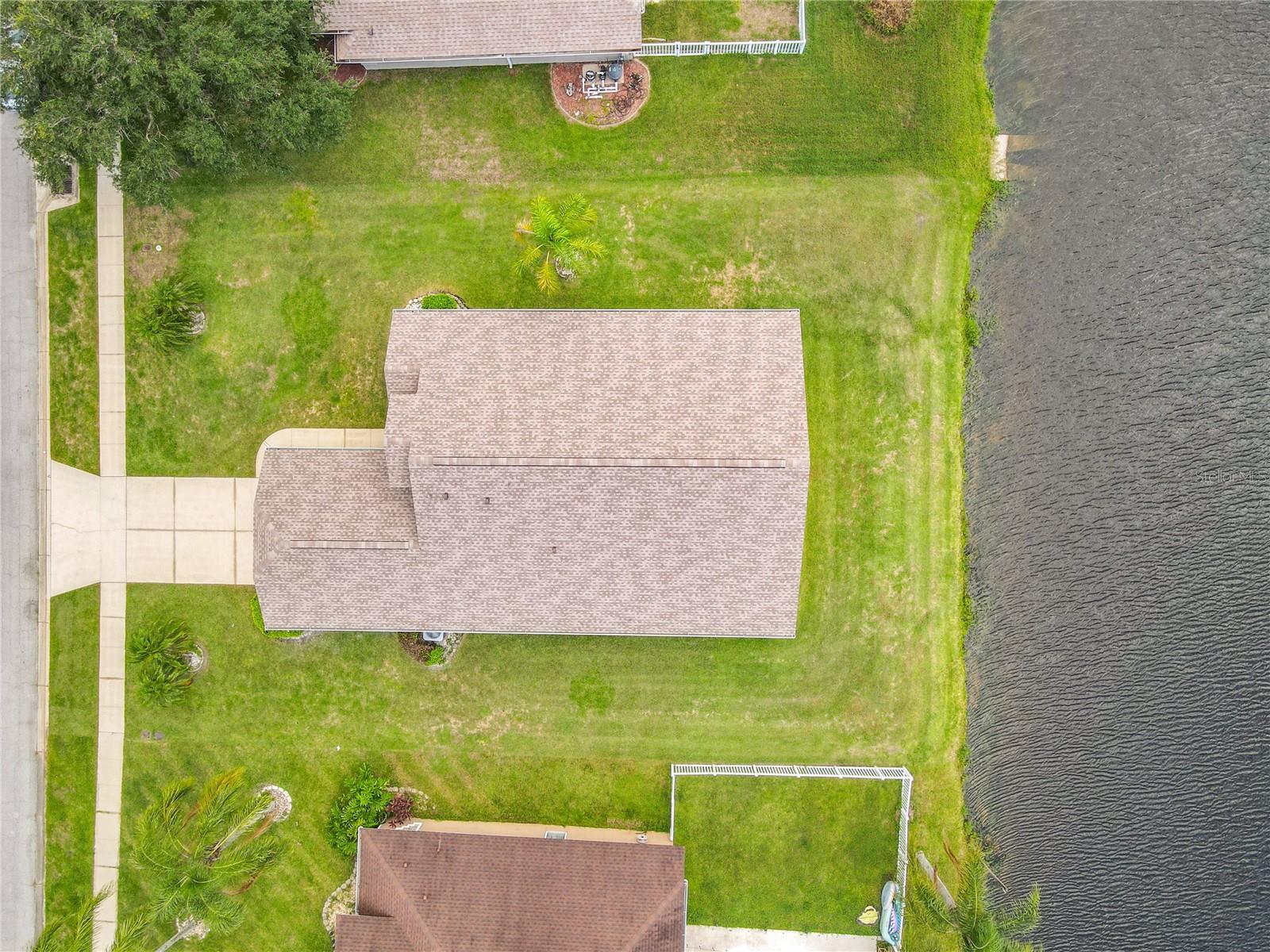 WATERS EDGE PH 04 - Residential