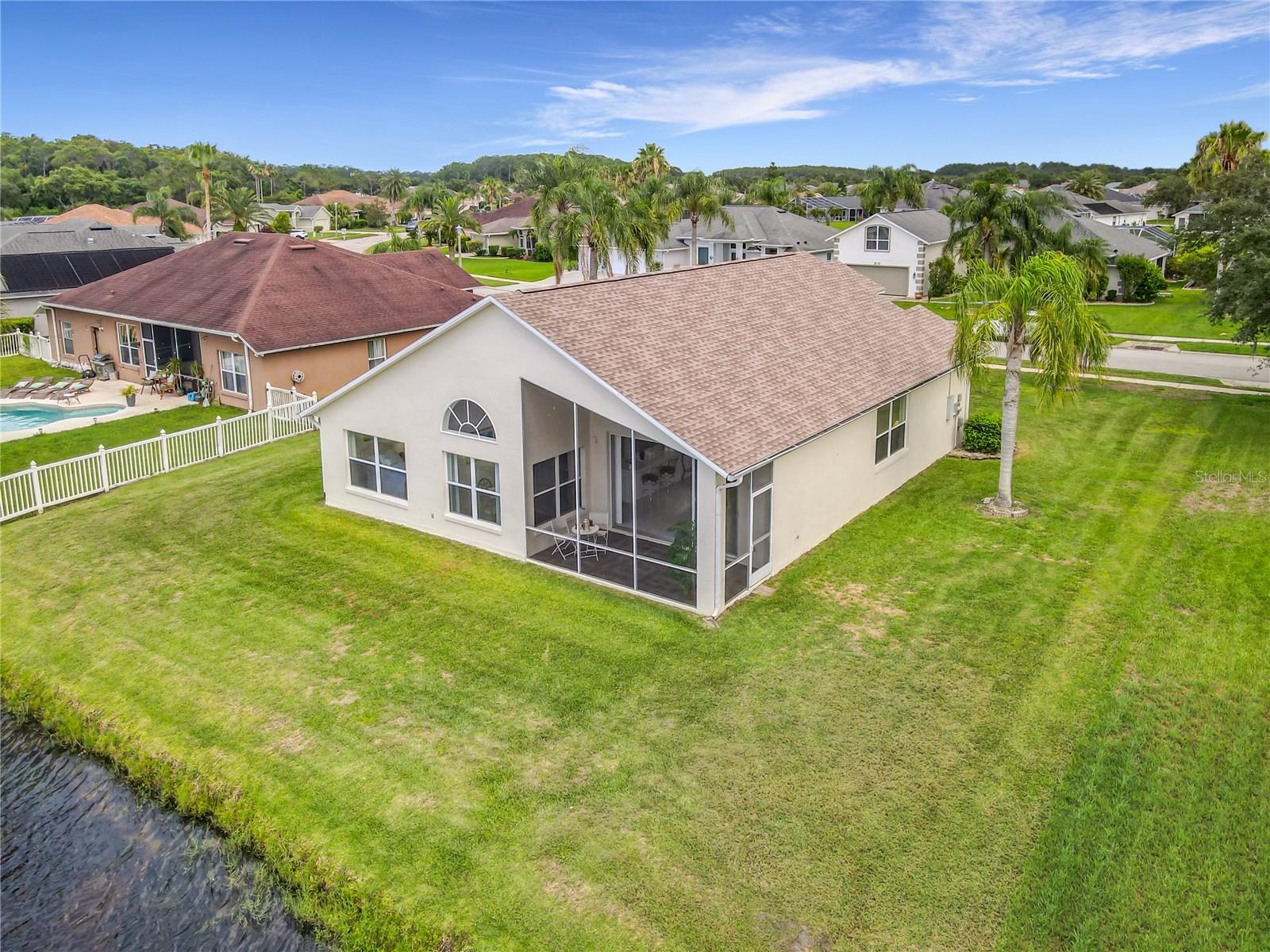 WATERS EDGE PH 04 - Residential