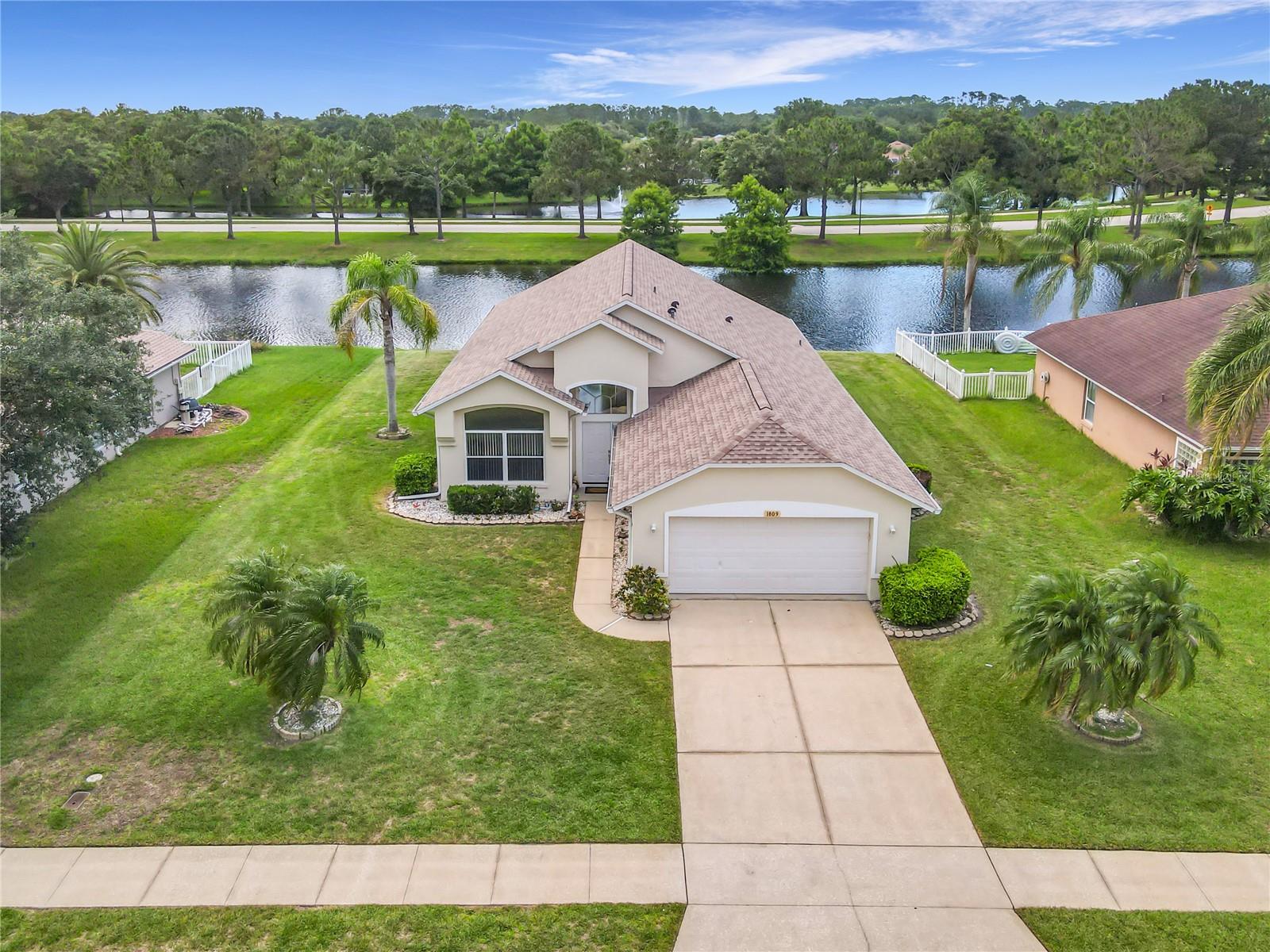 WATERS EDGE PH 04 - Residential