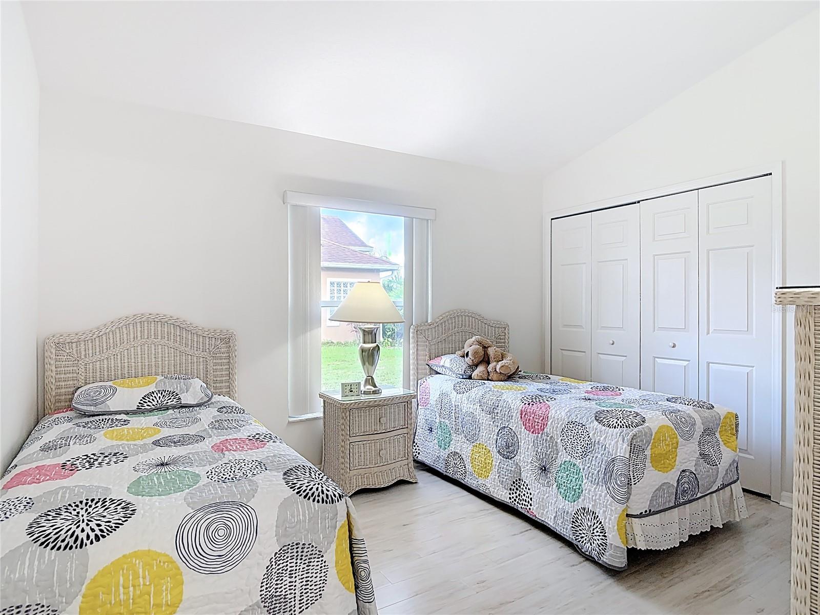 WATERS EDGE PH 04 - Residential