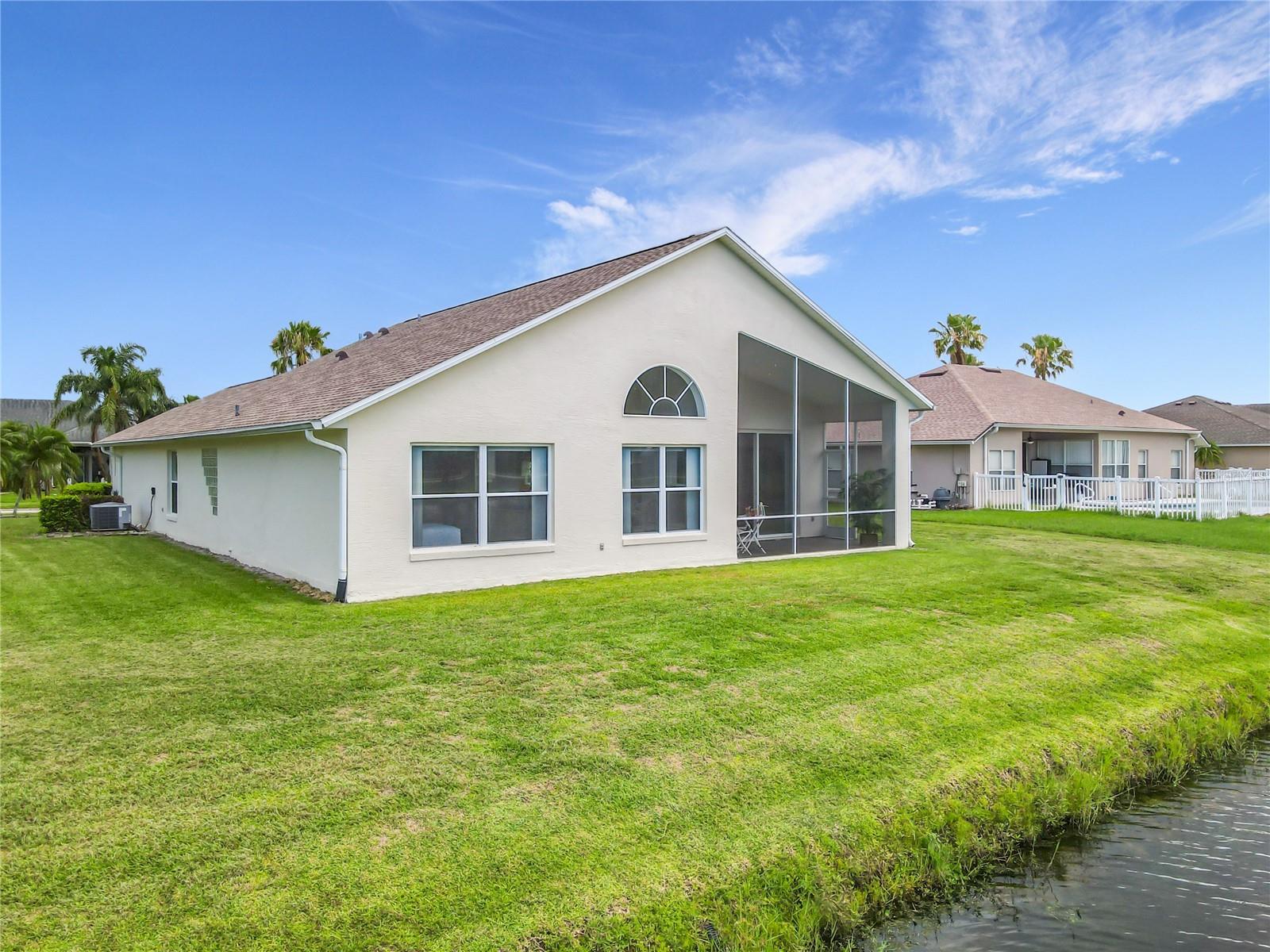 WATERS EDGE PH 04 - Residential