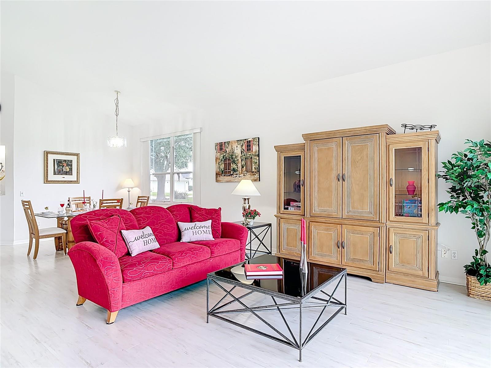 WATERS EDGE PH 04 - Residential