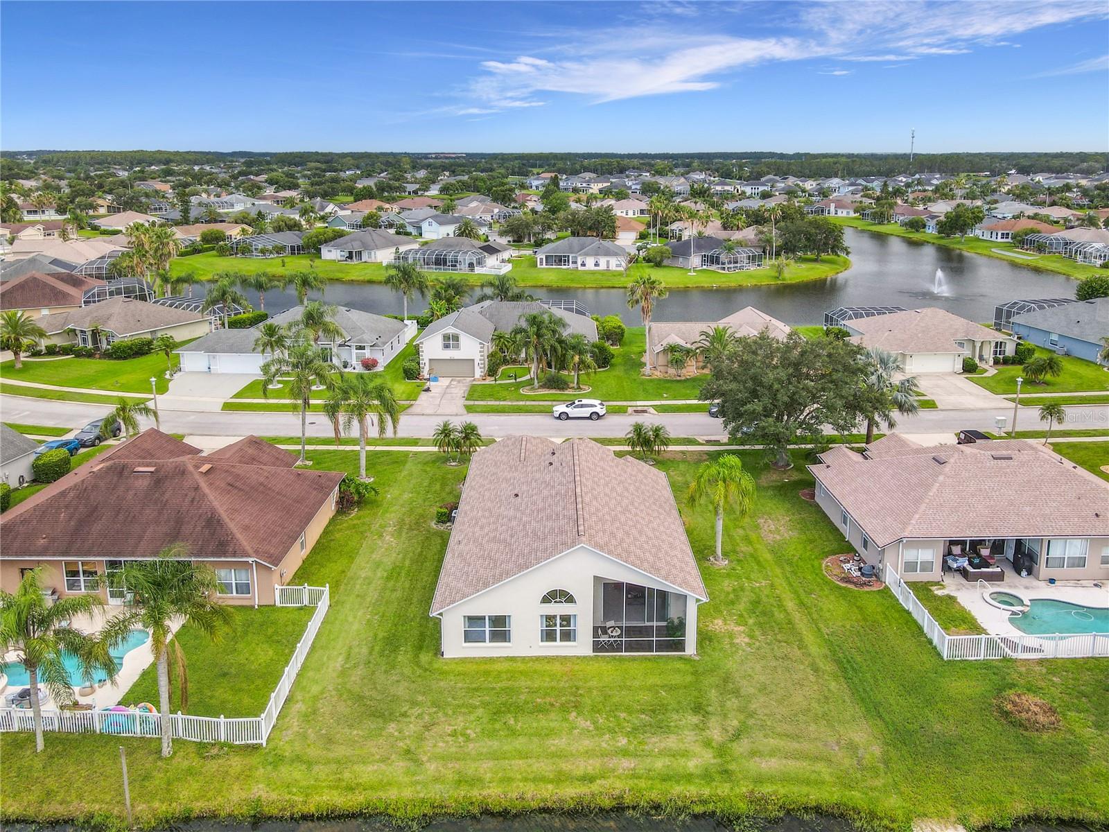 WATERS EDGE PH 04 - Residential