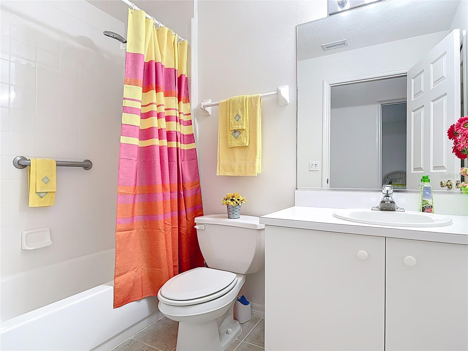 WATERS EDGE PH 04 - Residential