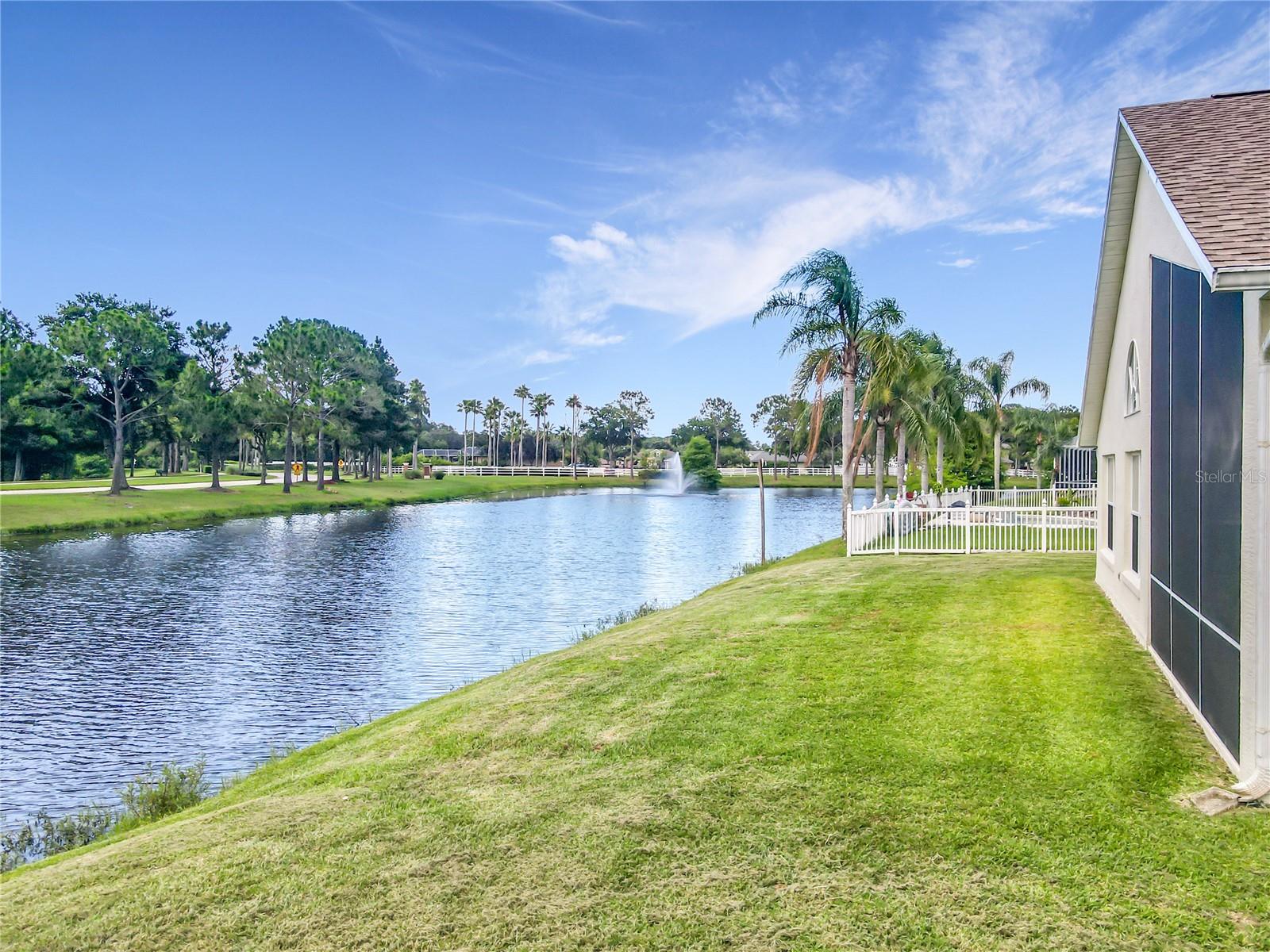 WATERS EDGE PH 04 - Residential