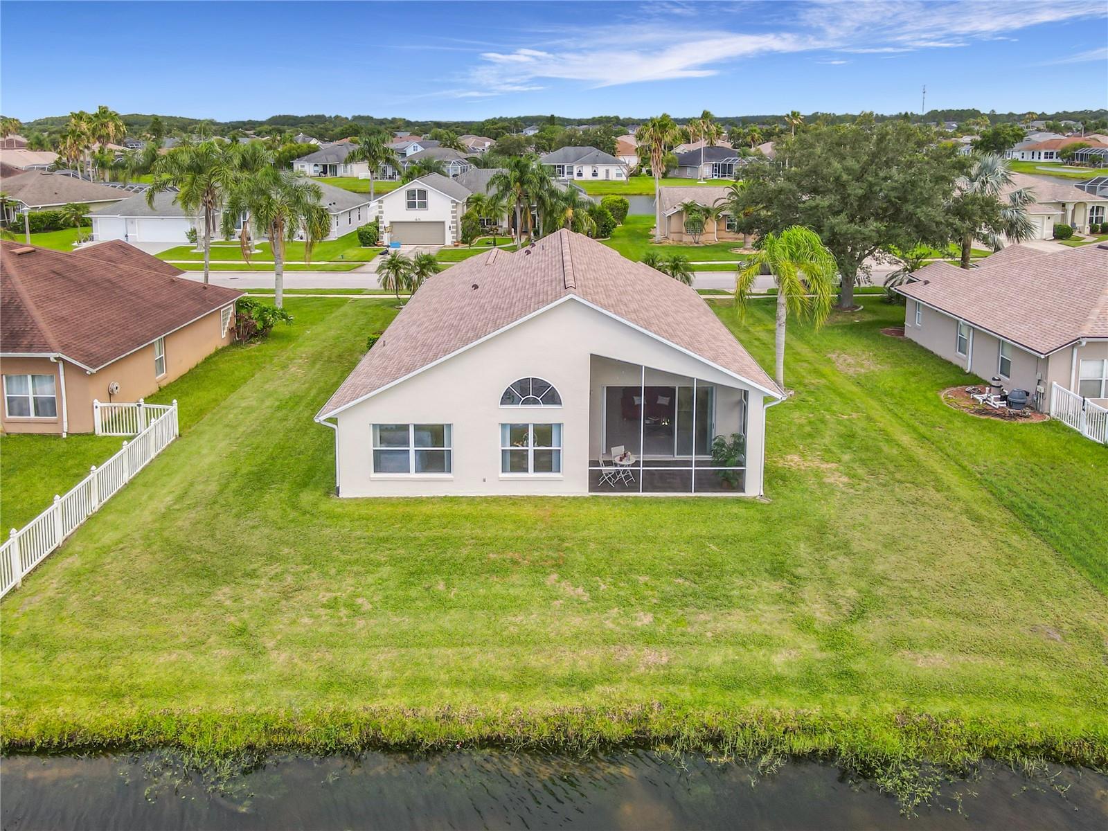 WATERS EDGE PH 04 - Residential