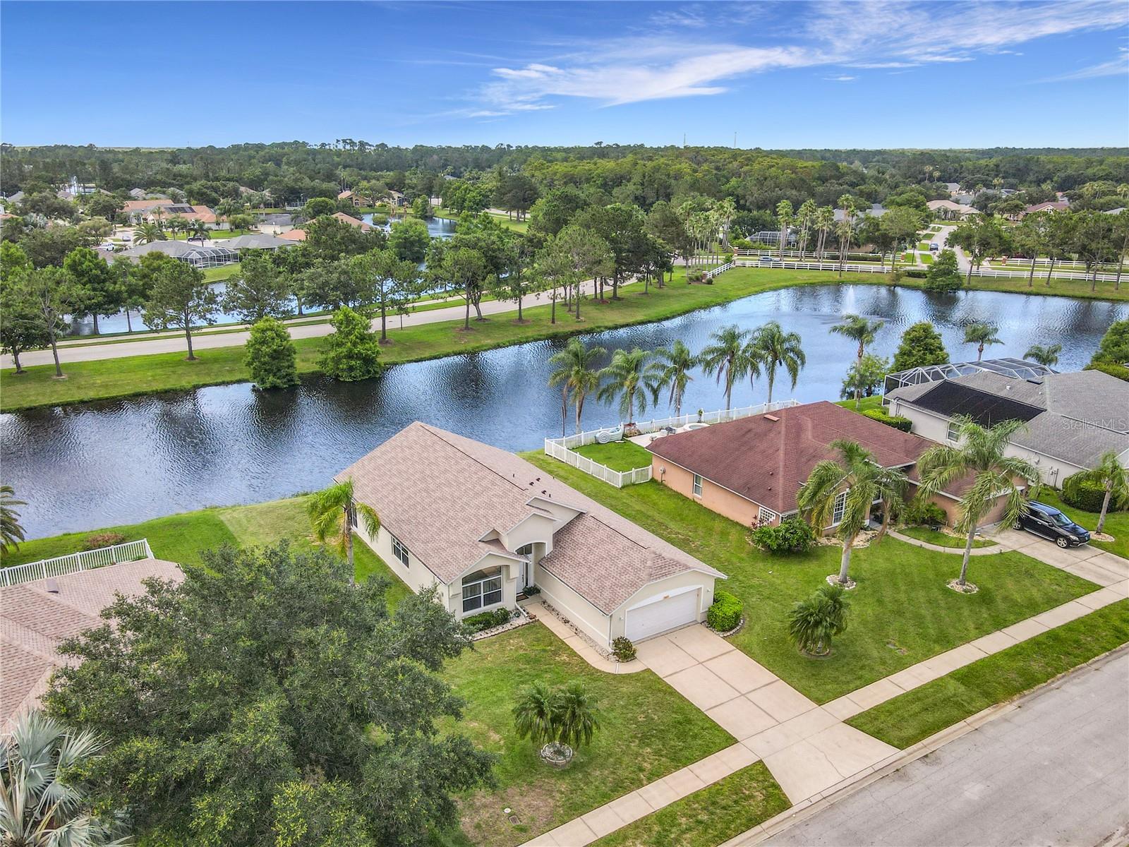 WATERS EDGE PH 04 - Residential