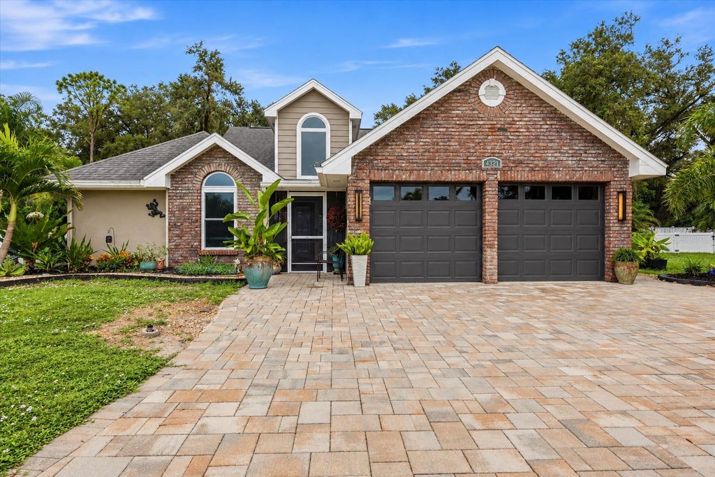 Photo of 4321 74th Avenue E, Sarasota, FL 34243 (MLS # D6149132)