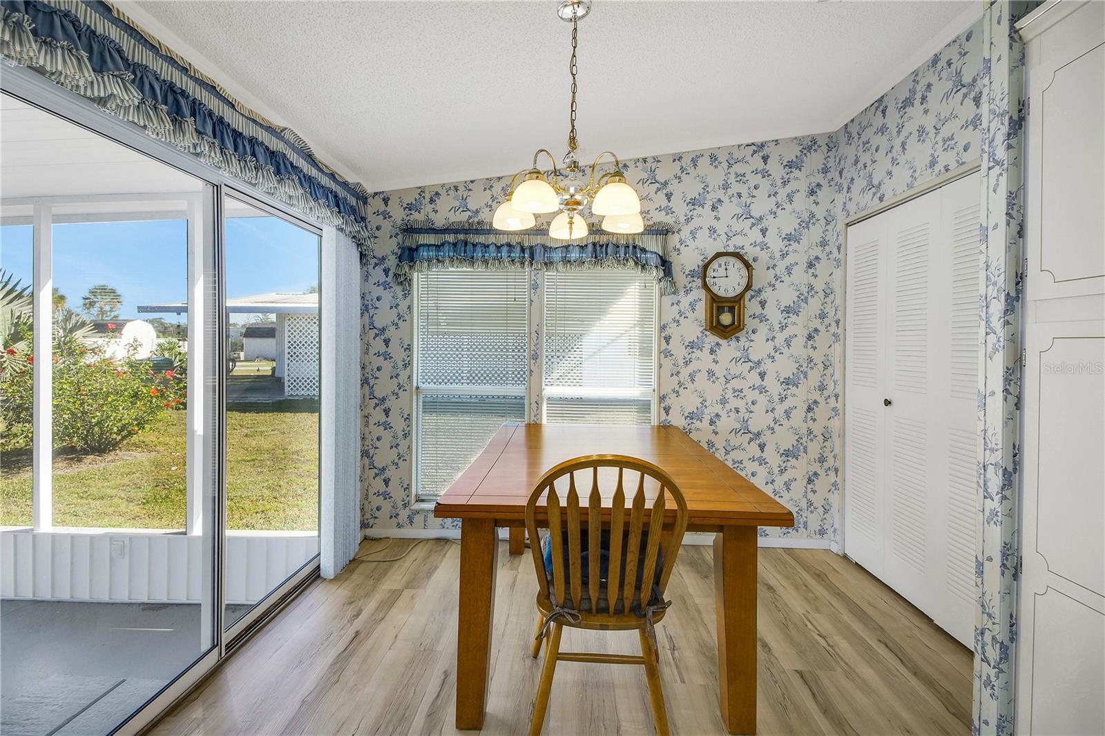 HERITAGE WOOD N LAKES ESTATES - Residential