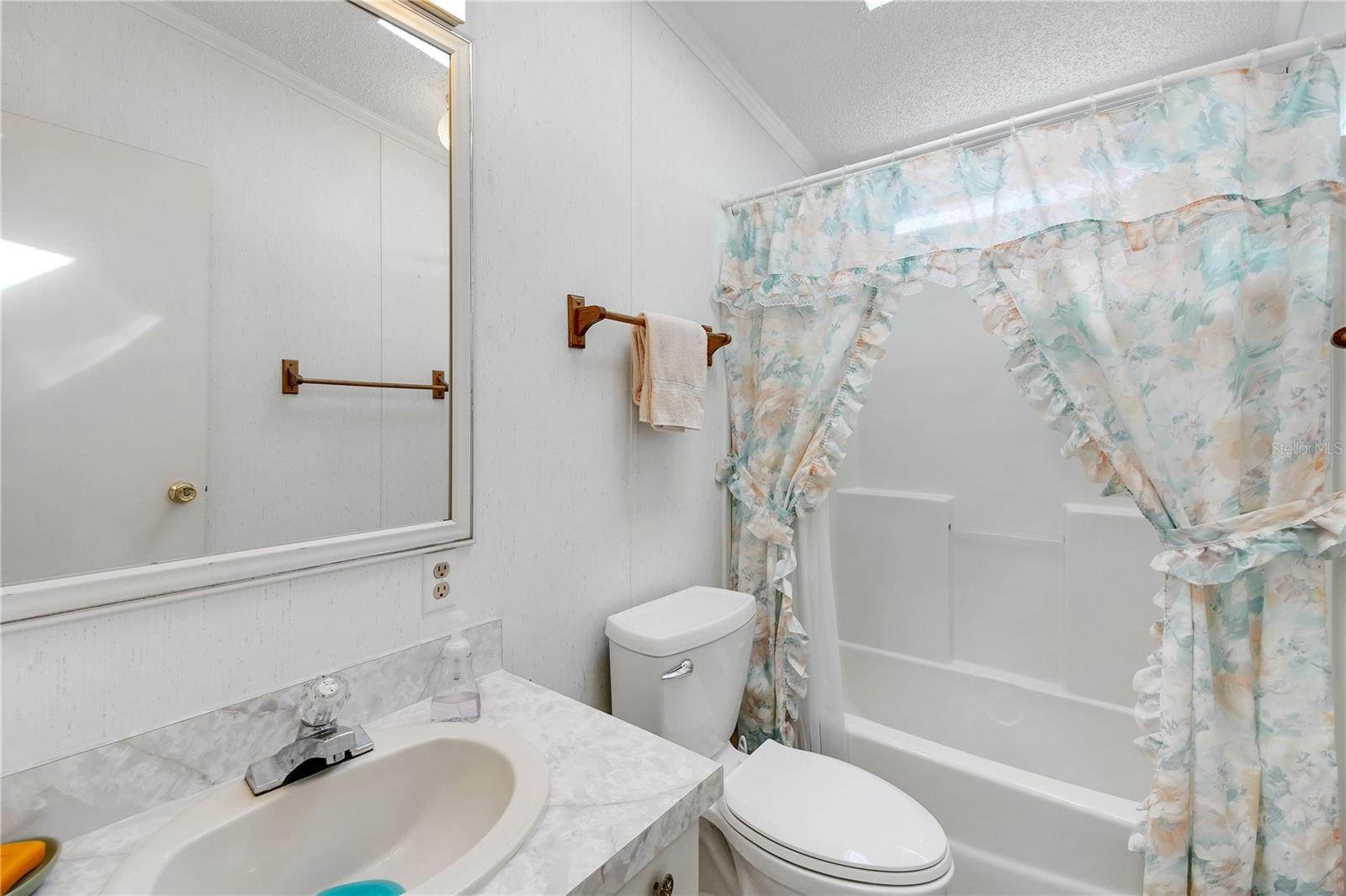 HERITAGE WOOD N LAKES ESTATES - Residential