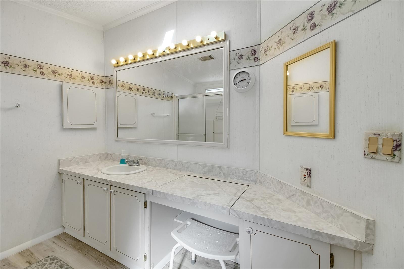 HERITAGE WOOD N LAKES ESTATES - Residential