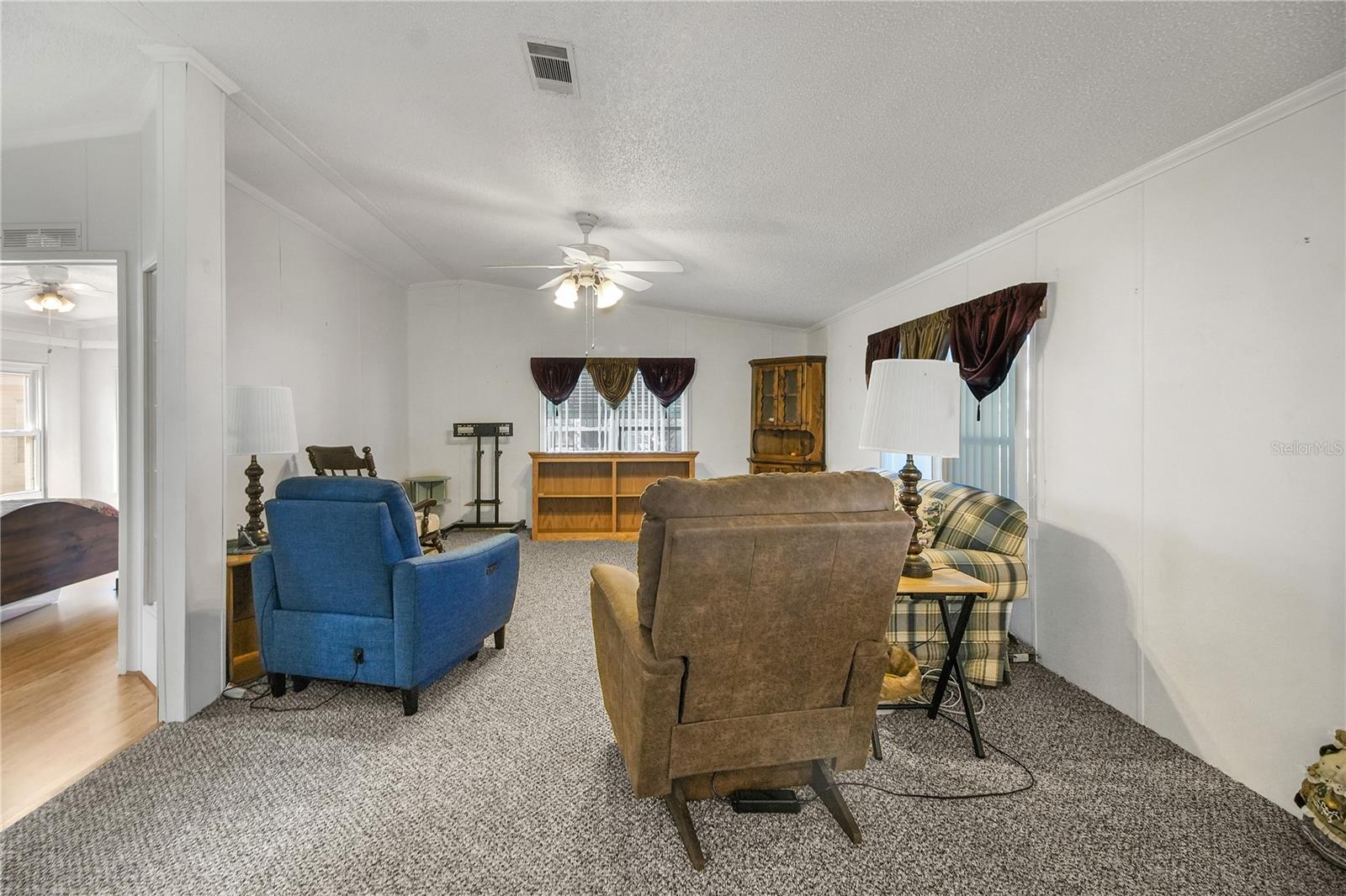 HERITAGE WOOD N LAKES ESTATES - Residential