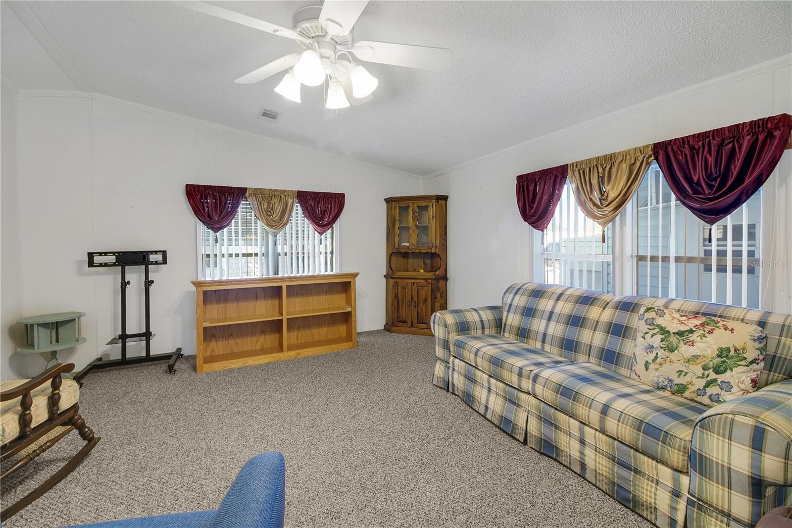 HERITAGE WOOD N LAKES ESTATES - Residential