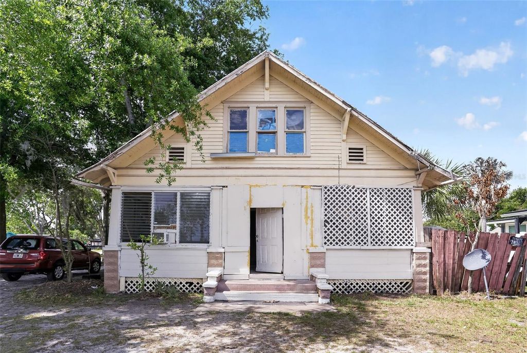 Photo of 103 E Magnolia Street, Kissimmee, FL 34744 (MLS # O6415332)