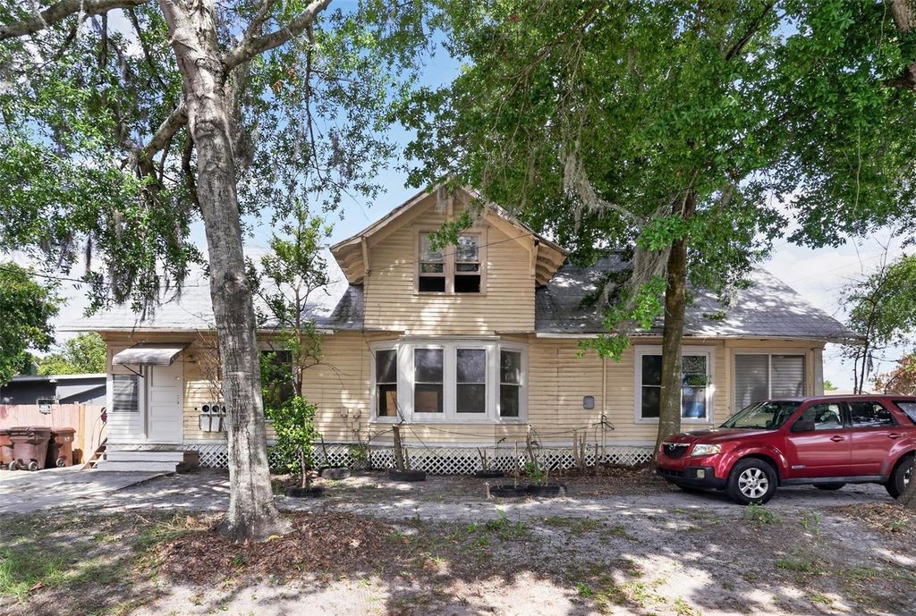 Photo of 103 E Magnolia Street, Kissimmee, FL 34744 (MLS # O6415332)