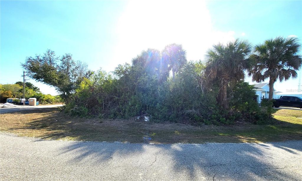 Photo of 13267 Pace Circle, Port Charlotte, FL 33981 (MLS # D6146428)