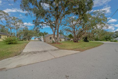 A home in SPRING HILL