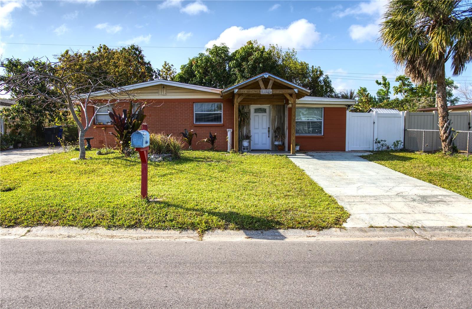 4530 W IDLEWILD AVENUE