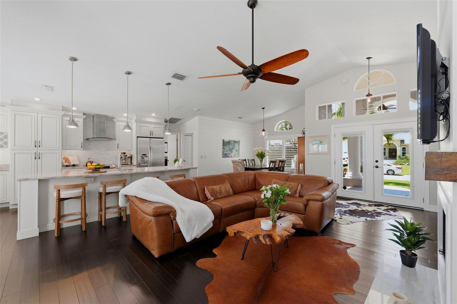 TIERRA VERDE UNIT 1 4TH REP - Residential