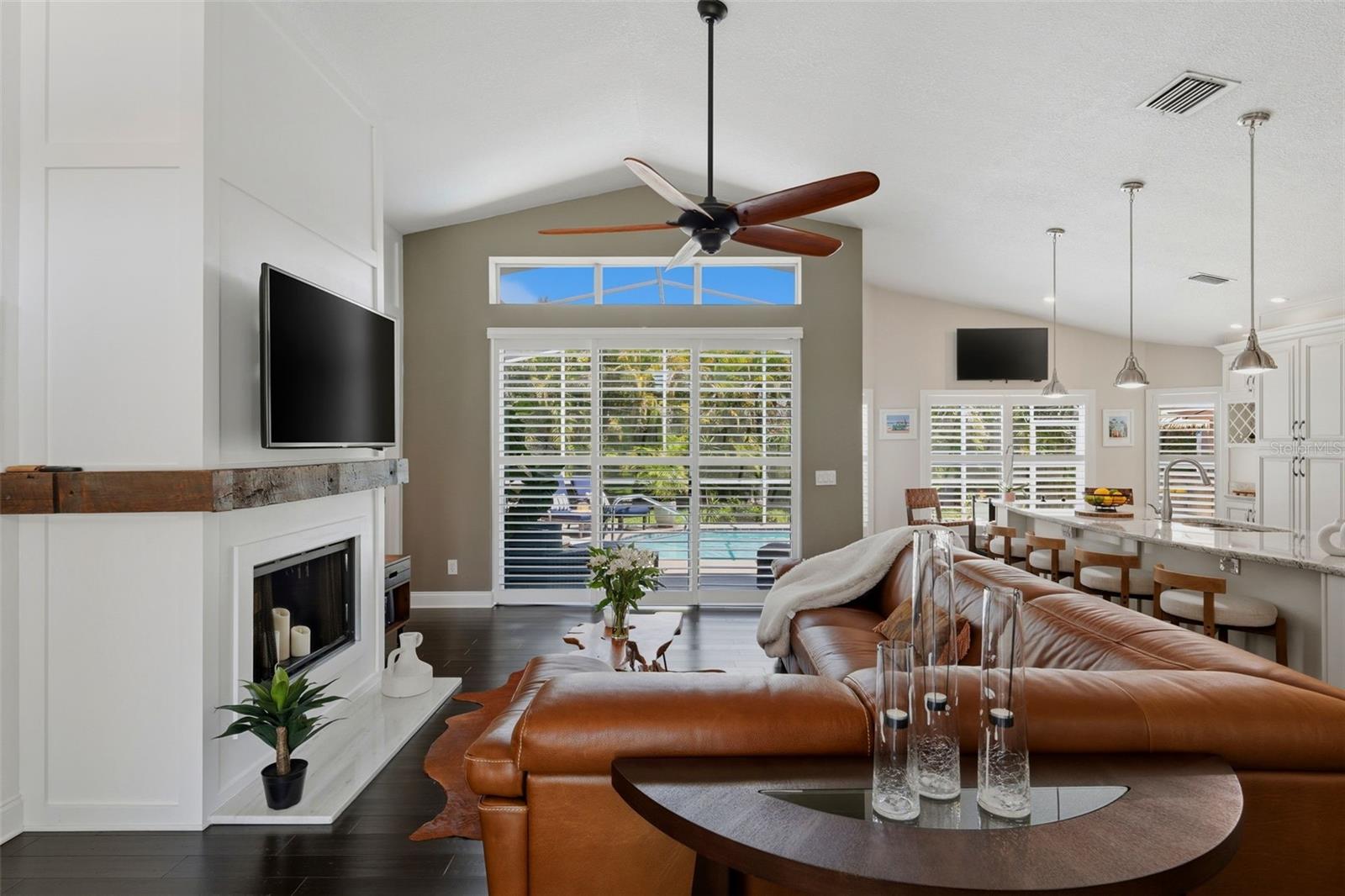 TIERRA VERDE UNIT 1 4TH REP - Residential