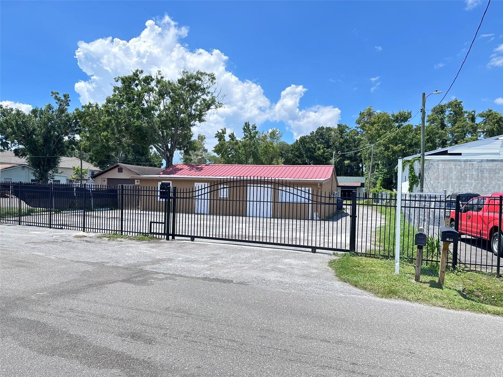 2,172 SF Office Space – Includes a full bathroom, ideal for admin or client use.
40’ x 26’ Two-Bay Carport – Walled on three sides for added security and functionality.
1,683 SF Warehouse – Equipped with an additional canopy and (2) grade-level overhead doors for easy
access.
Oversized 14,689 SF Lot – Industrial zoning, fully fenced, and secure.
Ready for Immediate Occupancy!
Lease Rate: $6,995 / Month (Modified Gross)