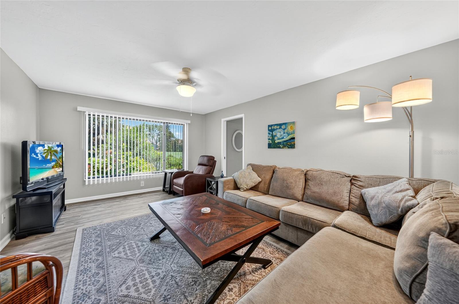 812 CAPRI ISLES BOULEVARD 117