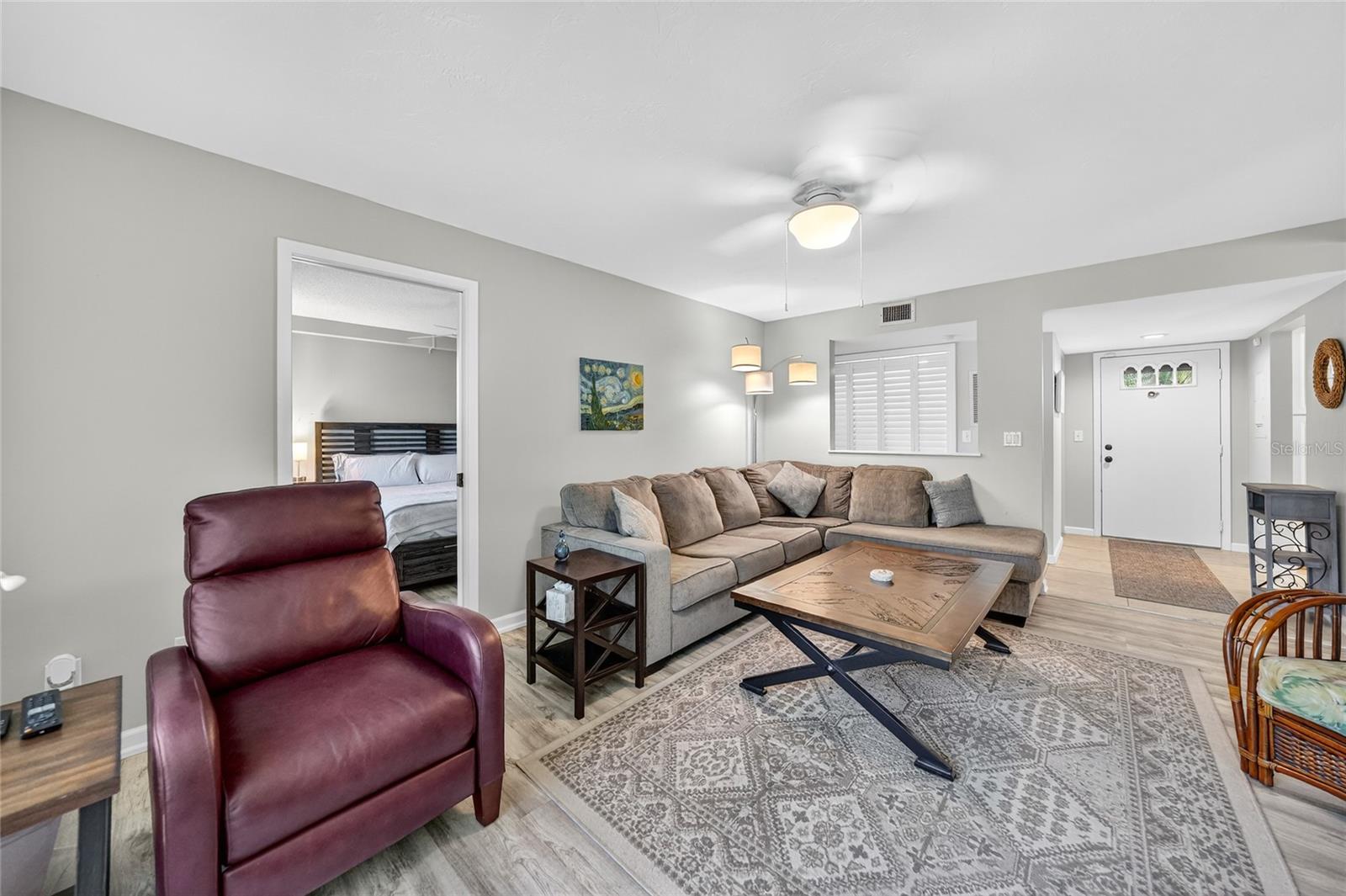 812 CAPRI ISLES BOULEVARD 117