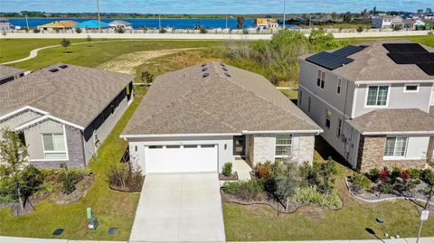 A home in LAKE ALFRED