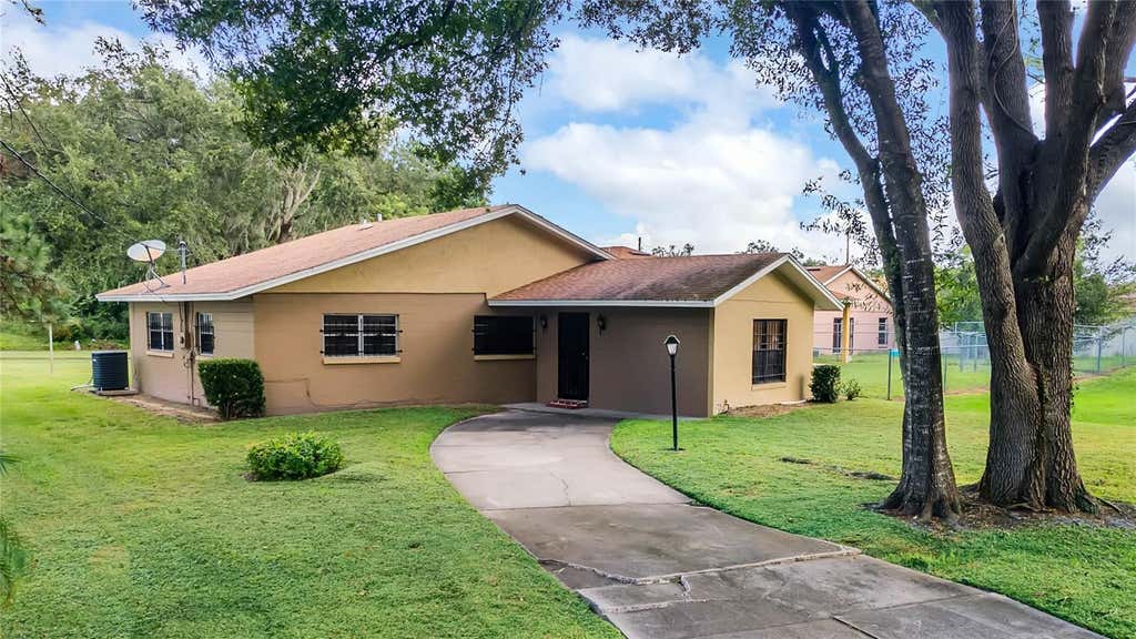 Photo of 209 Bayshore Drive, Orlando, FL 32805 (MLS # O6432329)
