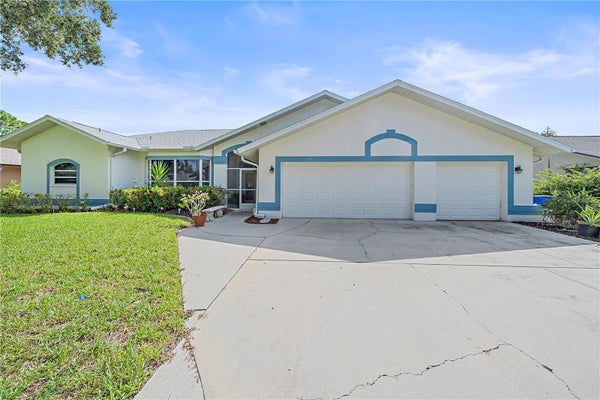 19291 PINE GLEN DR, FORT MYERS, FL 33967 - Image ee7d0bbd7289dc9e4819e1e034d16710/3761968987