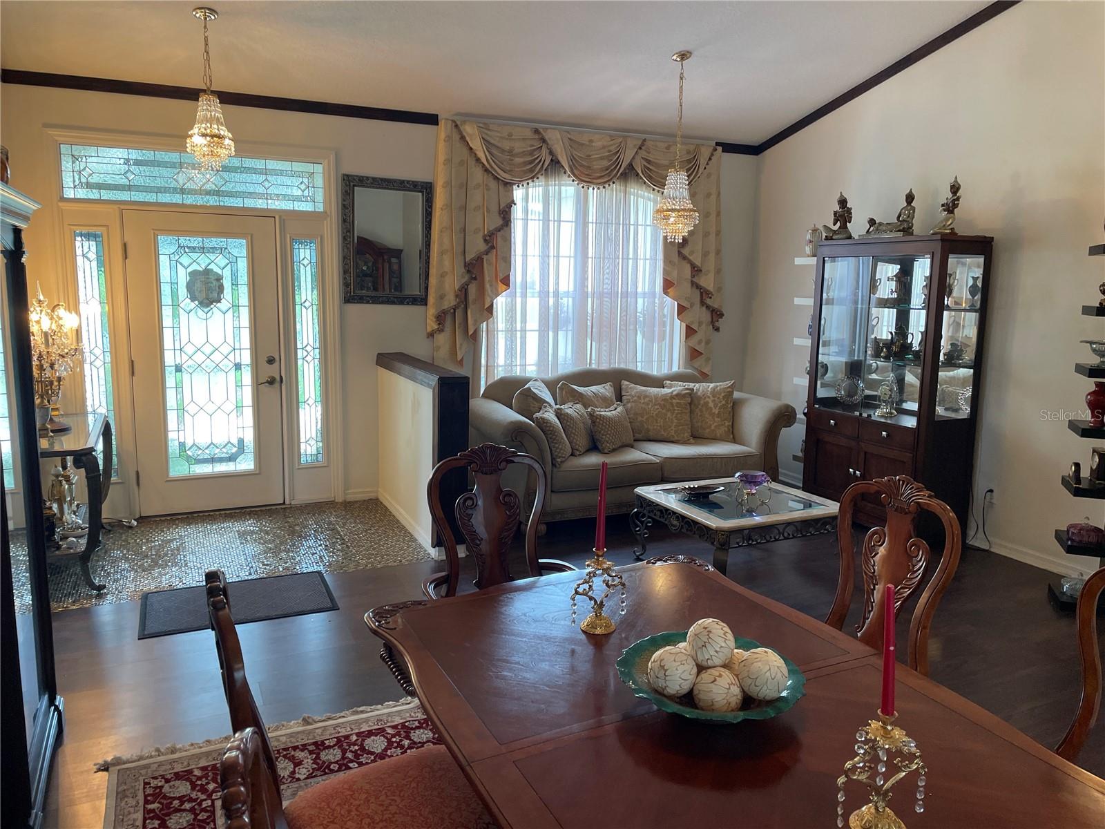 2915 SOUTHERN PINES LOOP