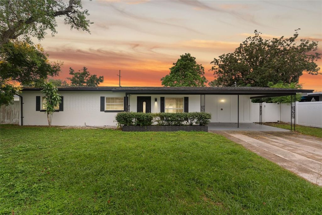 Photo of 5770 Crane Place, Orlando, FL 32807 (MLS # TB8434783)