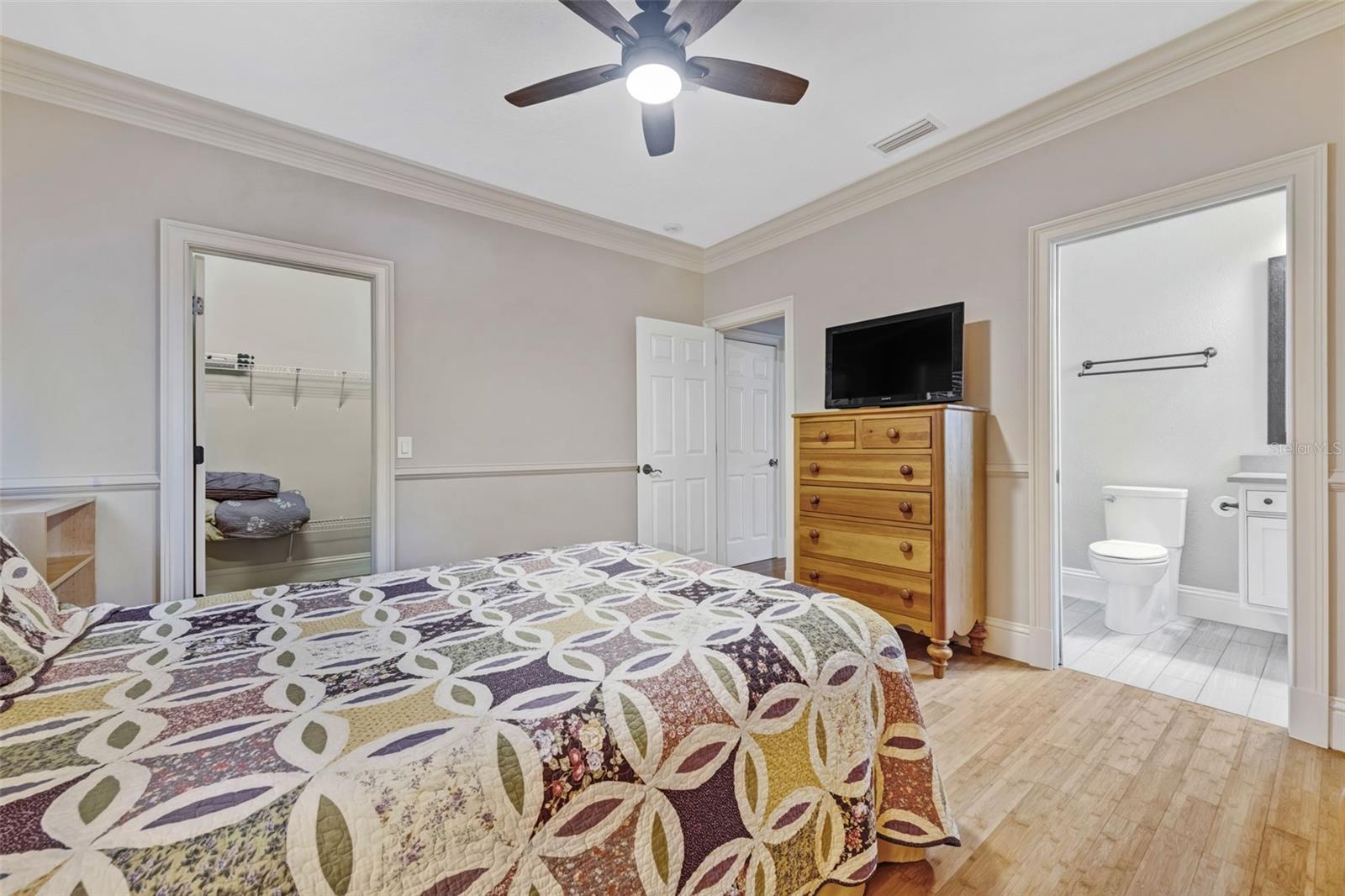 HARVEST FIELD - Residential