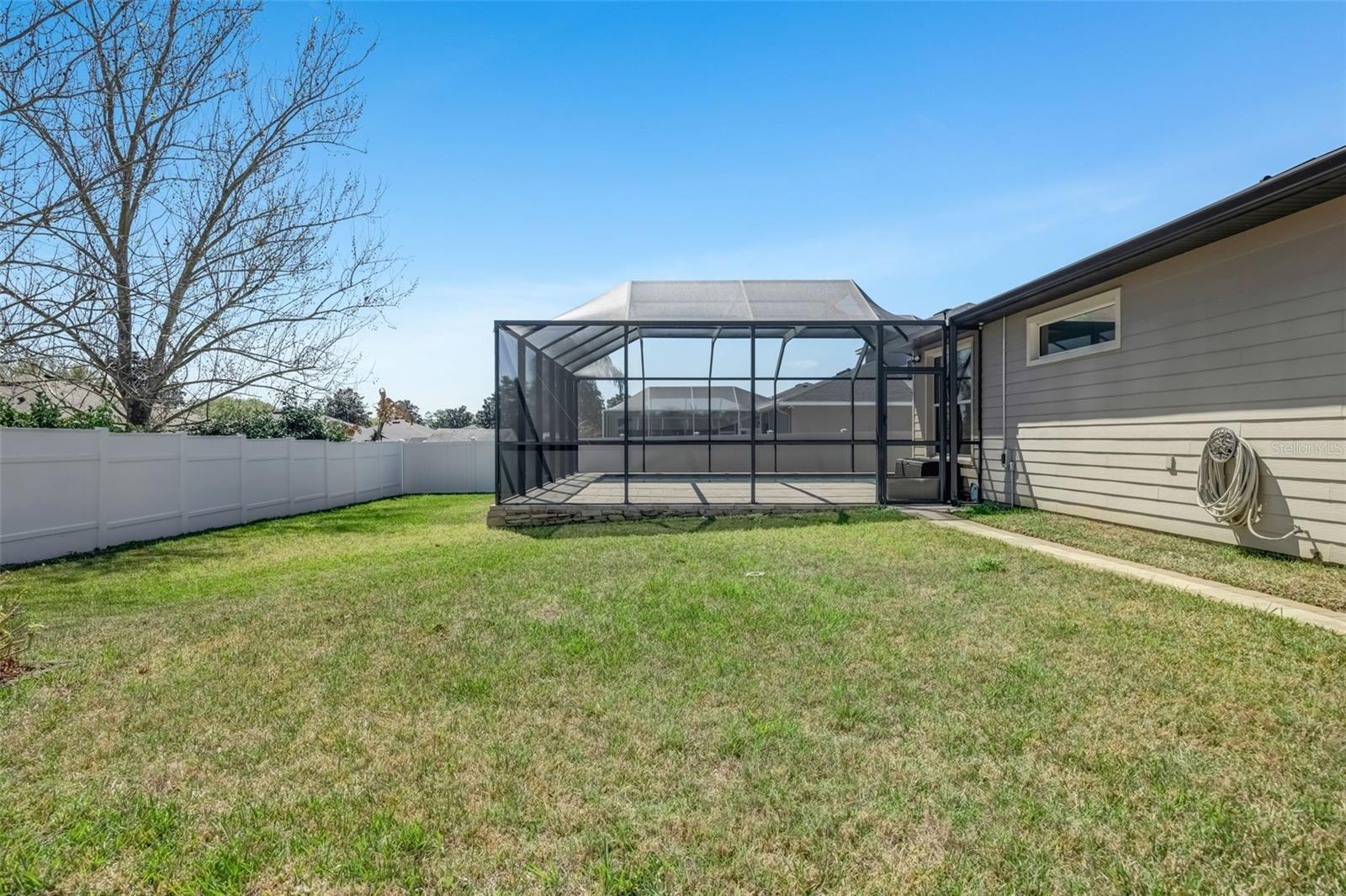 HARVEST FIELD - Residential