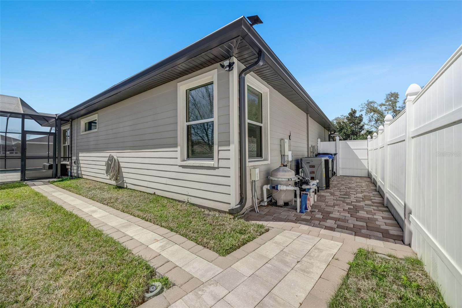 HARVEST FIELD - Residential