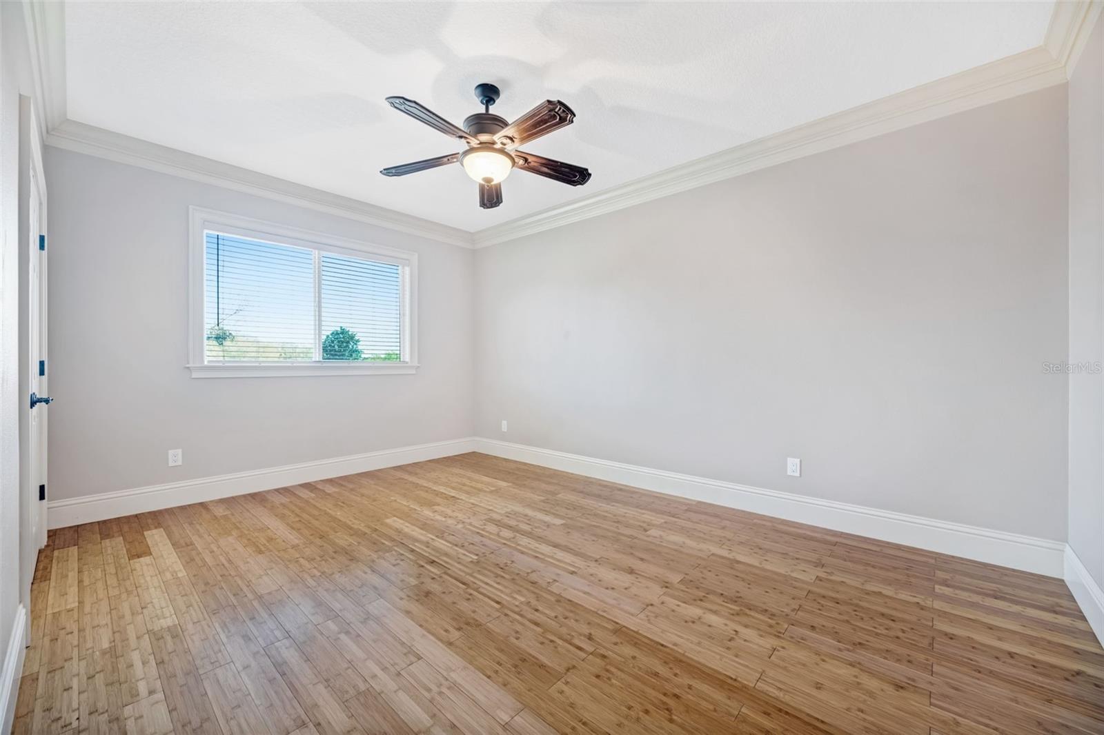 HARVEST FIELD - Residential