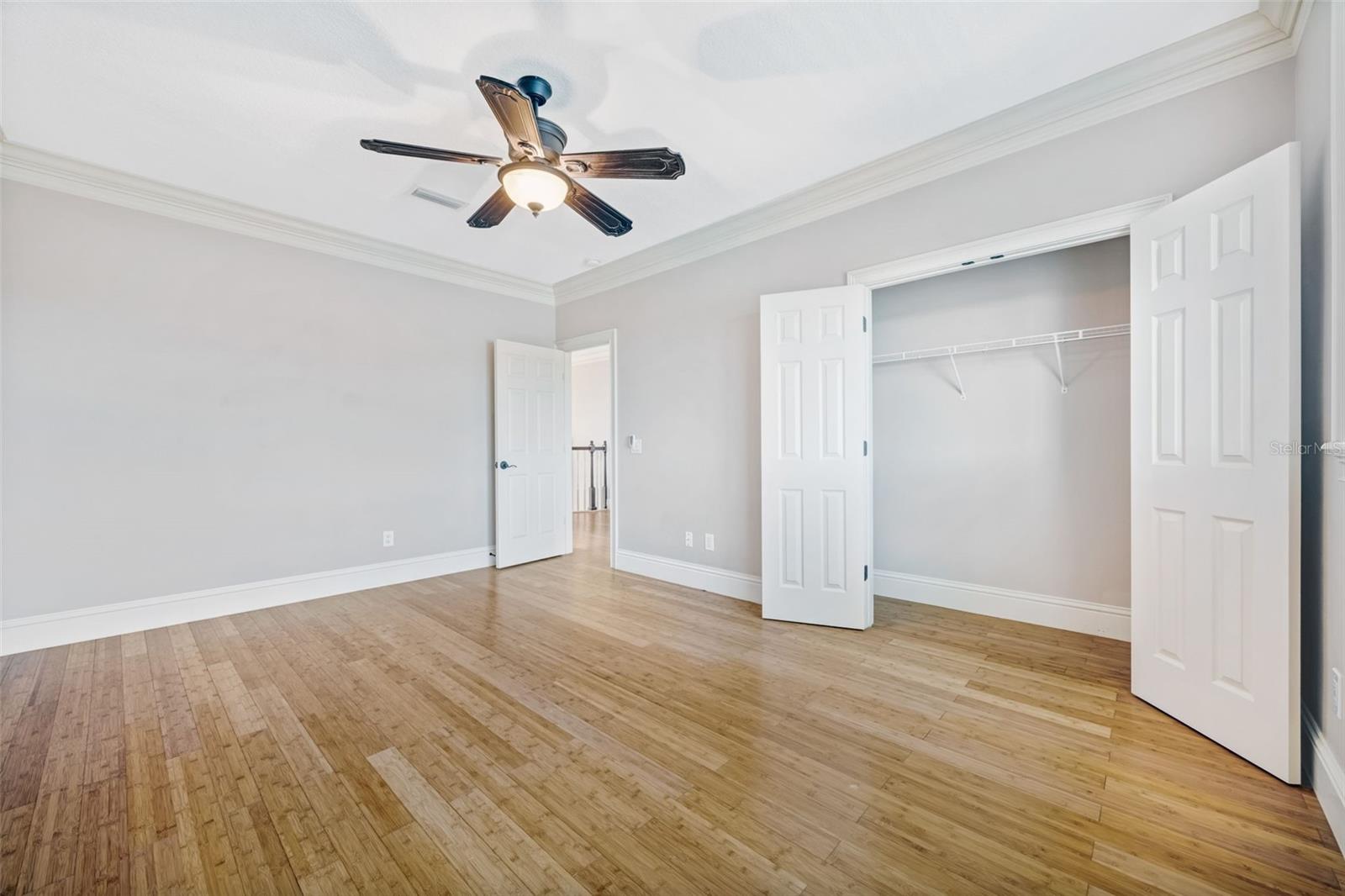 HARVEST FIELD - Residential