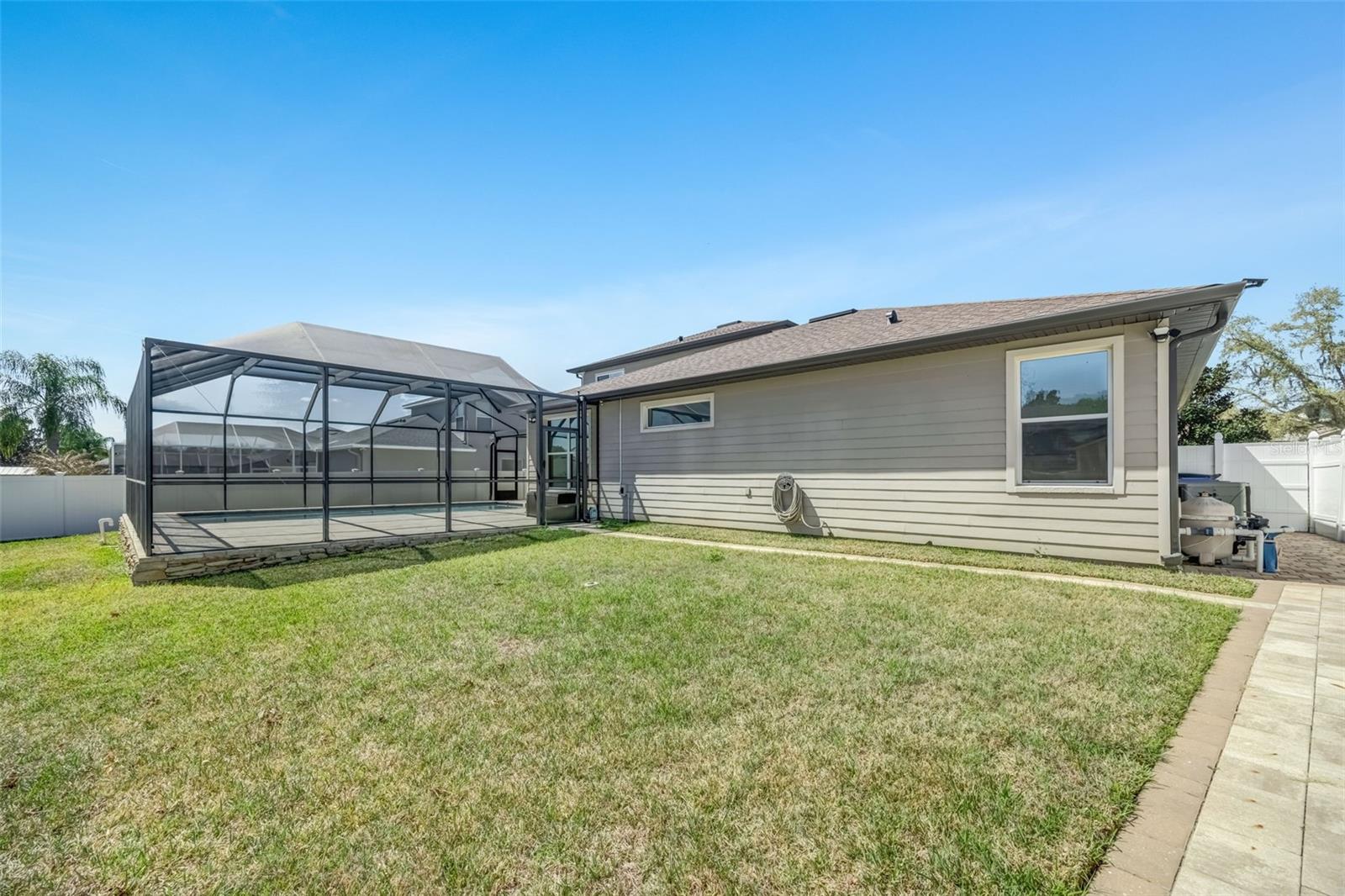 HARVEST FIELD - Residential