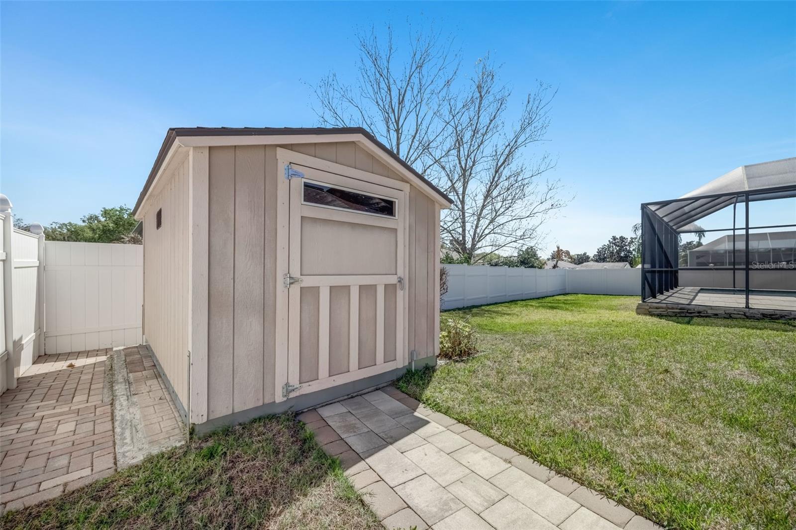 HARVEST FIELD - Residential