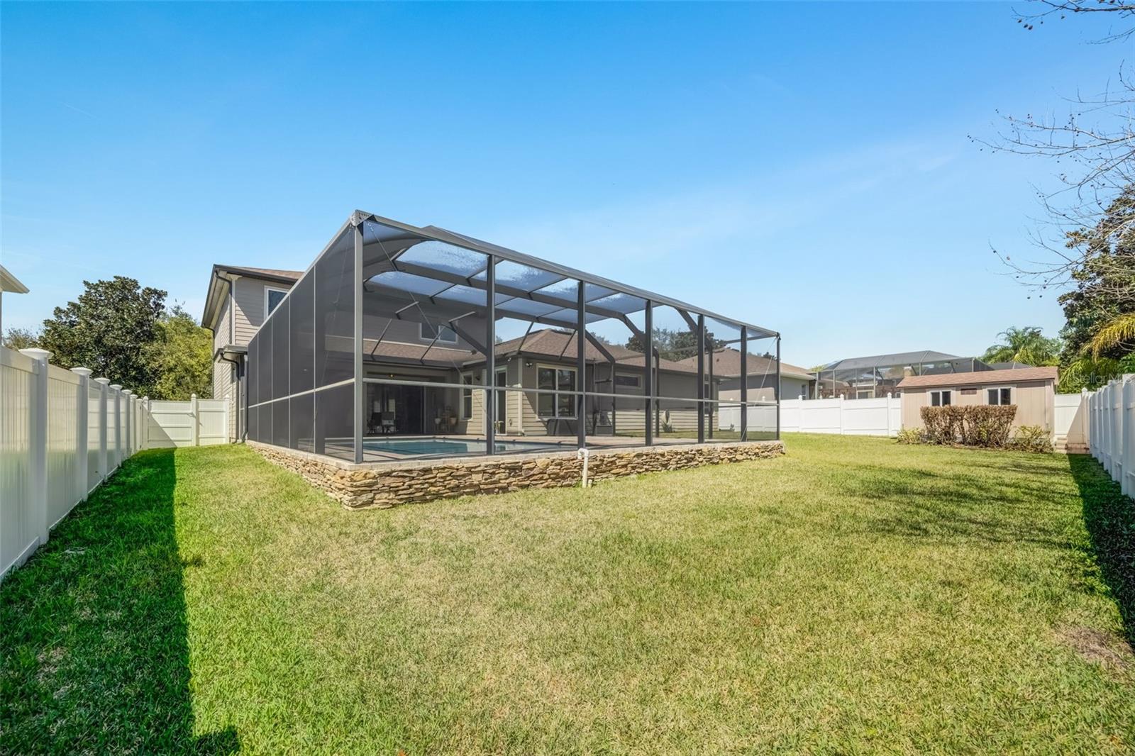 HARVEST FIELD - Residential