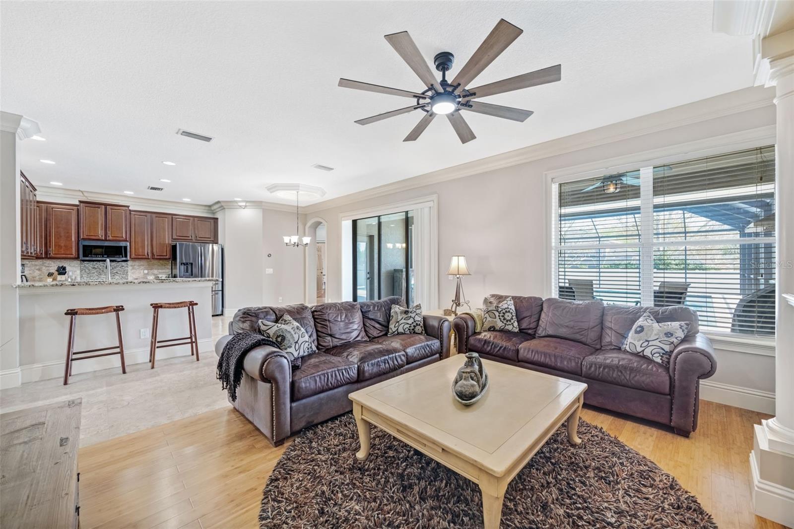 HARVEST FIELD - Residential