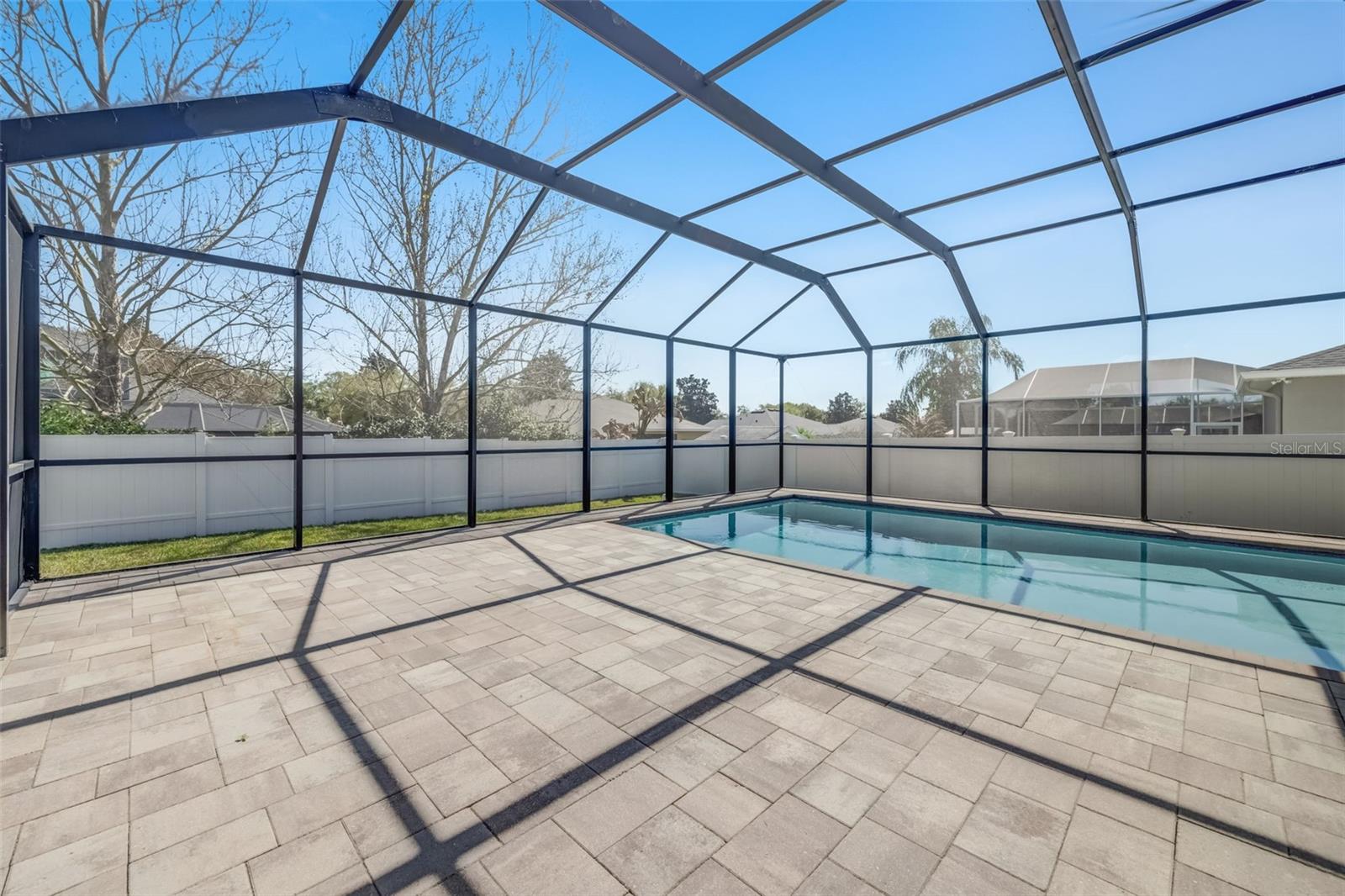 HARVEST FIELD - Residential