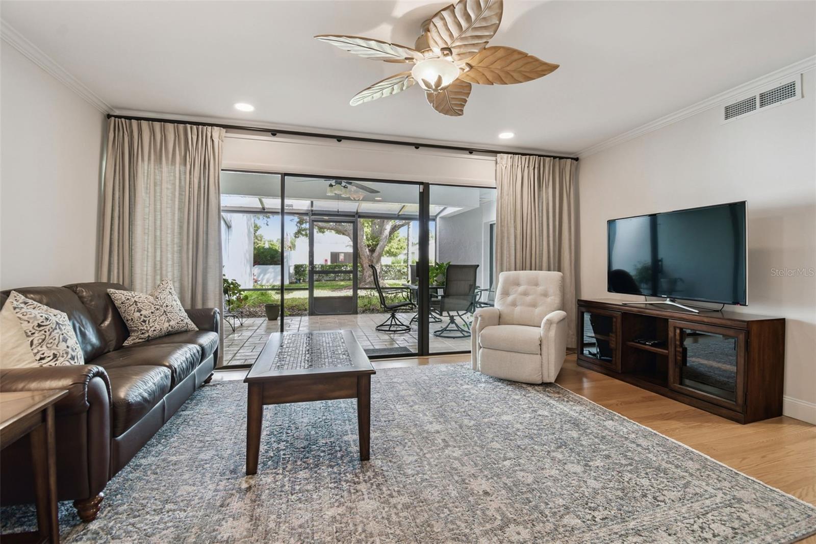 CARROLLWOOD VILLAGE NORTHMEADOW CLUSTER HOUSES - Residential