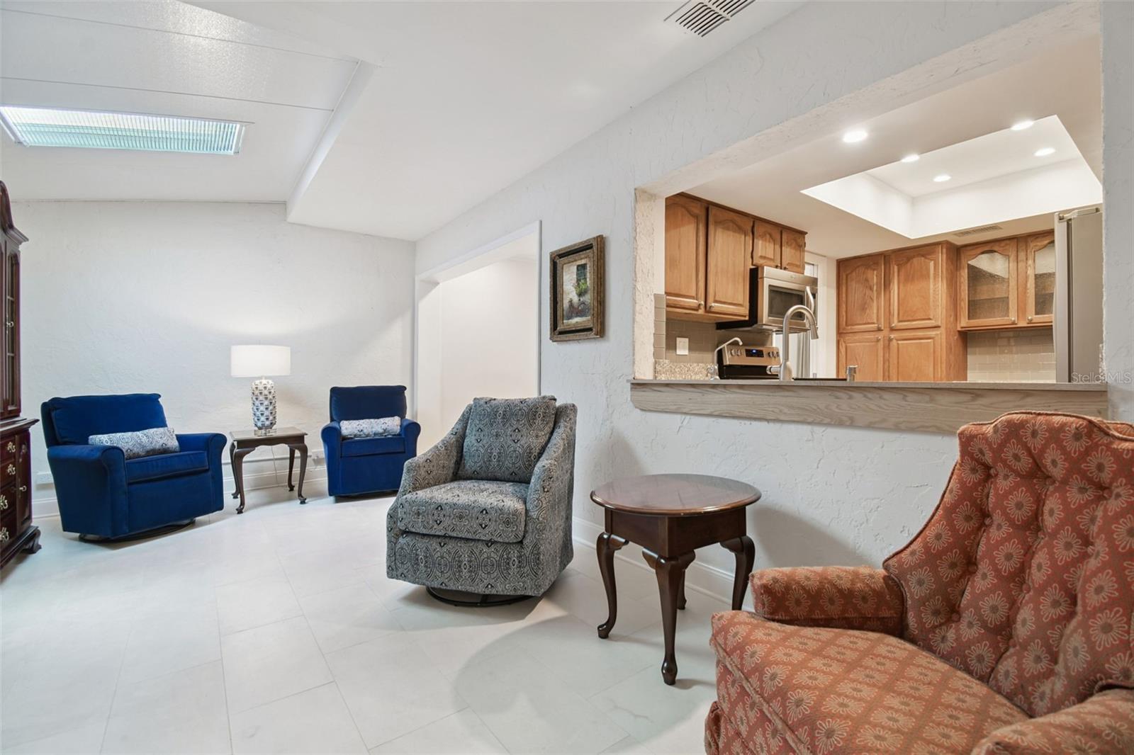 CARROLLWOOD VILLAGE NORTHMEADOW CLUSTER HOUSES - Residential