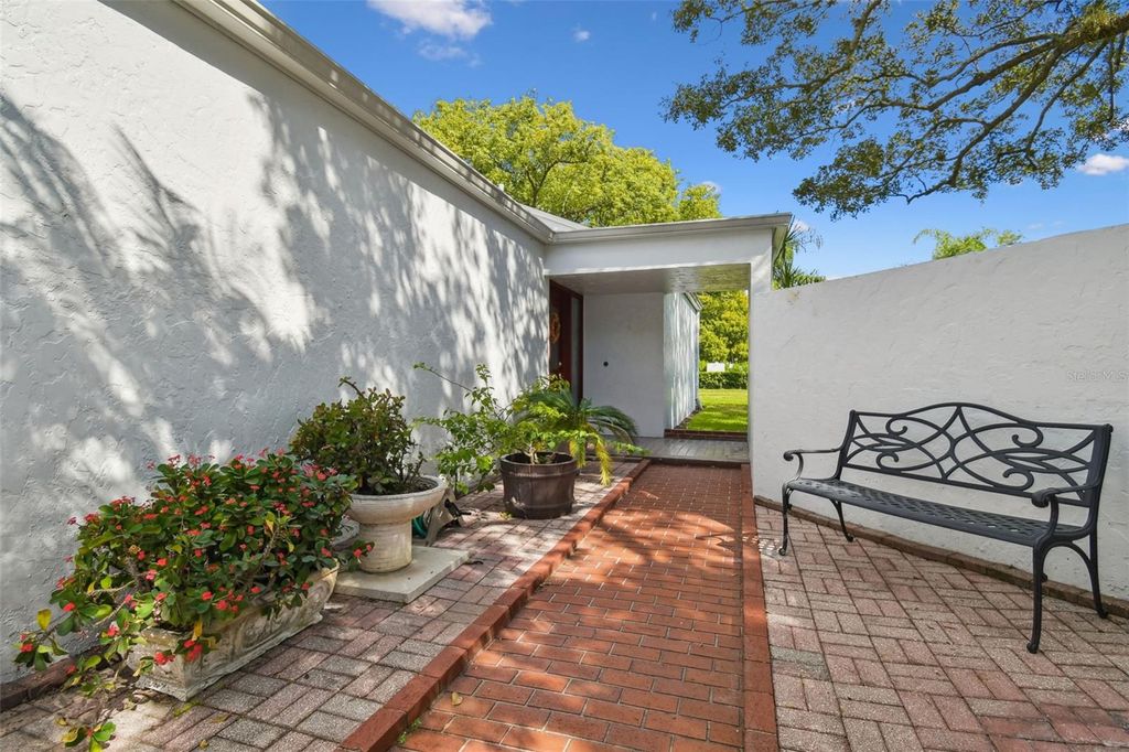 Photo of 4154 Northmeadow Circle, Tampa, FL 33618 (MLS # TB8440854)