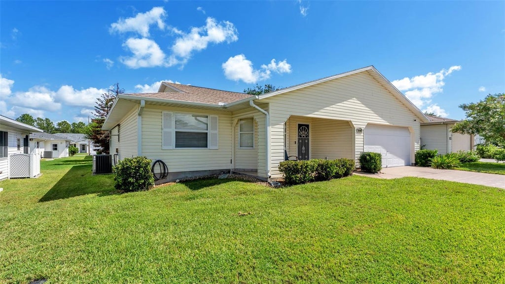 Photo of 2227 Grand Cypress Drive, Lakeland, FL 33810 (MLS # L4964417)