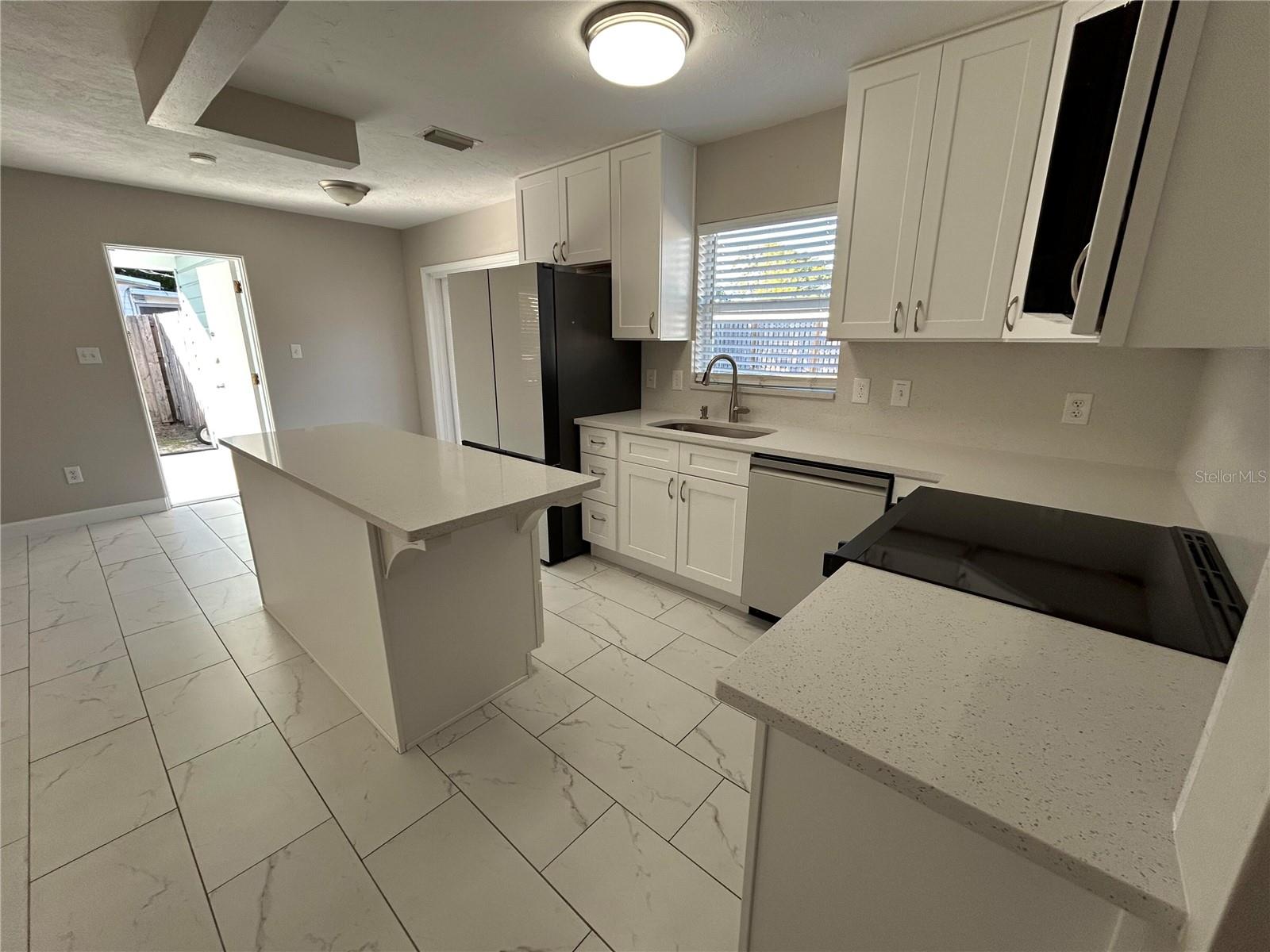 BAYSHORE GARDENS SEC 3 - Residential