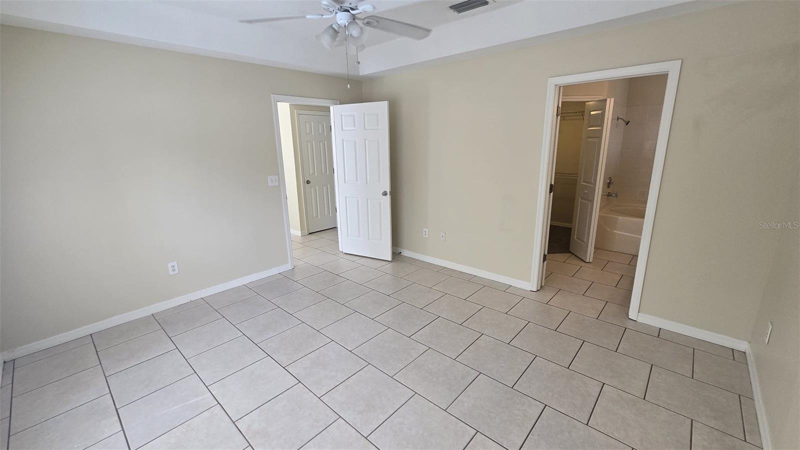 6213 CRICKETHOLLOW DRIVE